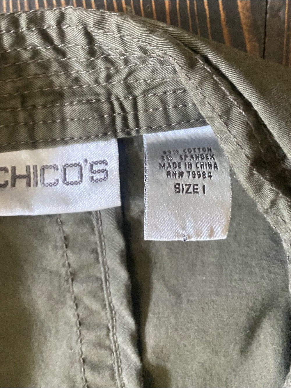 Chico's Olive Utility Vest with Snap Pockets Medium - Picture 4 of 6